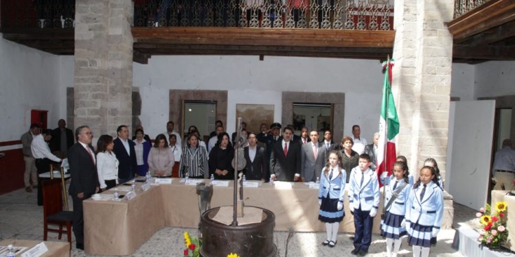 Reconocen legado histórico de Rafael Montejano y Aguiñaga, a 100 años de su natalicio