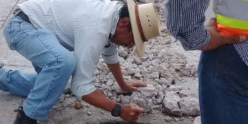 Sustituye red de drenaje sanitario colapsado sobre calle Anáhuac