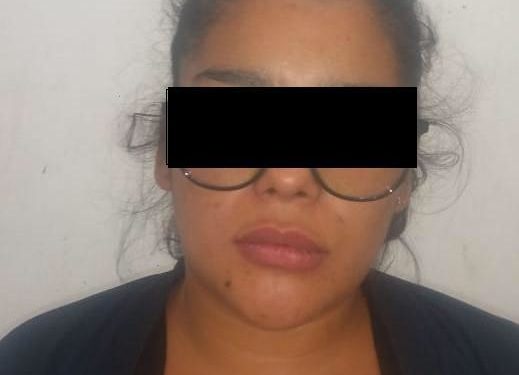 Aseguran a mujer acusada de robo