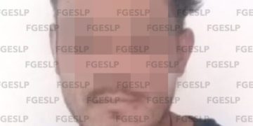 Detienen a  sujeto por probable robo de vehículo