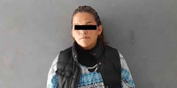 Detienen a mujer que intentó sustraer ropa de bebé de bodega Aurrera