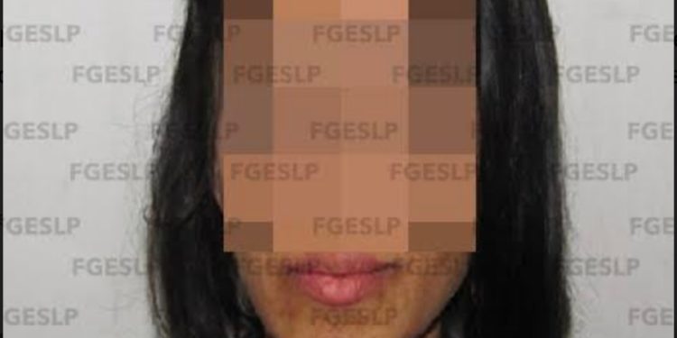 Logran vincular a proceso a una mujer por probable robo calificado