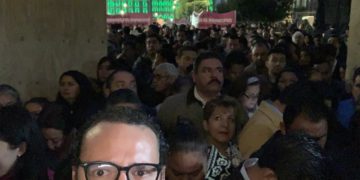 Xavier Nava protesta frente a Palacio Nacional por reducción de presupuesto