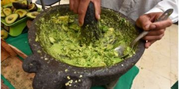 Comer aguacate no te ayuda a reducir el colesterol