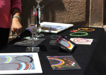 Se realizó exposición de productos artesanales de “Arte Huichol”