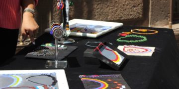Se realizó exposición de productos artesanales de “Arte Huichol”