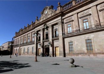 Grandioso “puentazo” a burócratas