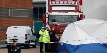Revelan nacionalidad y causa de muerte de los 39 cuerpos hallados en camión de Inglaterra