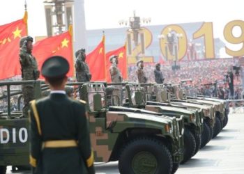 Con imponente desfile militar China celebra su 70 aniversario