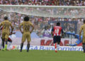 Condonaron impuestos de 452 mdp a Chivas, Cruz Azul, Pumas, Atlante y Toluca