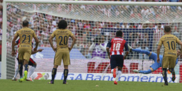 Condonaron impuestos de 452 mdp a Chivas, Cruz Azul, Pumas, Atlante y Toluca