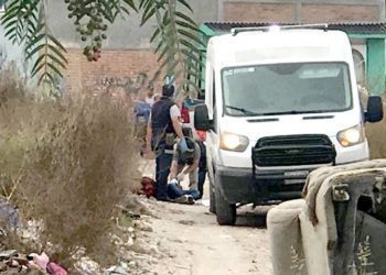 Localizan un cuerpo envuelto en una cobija