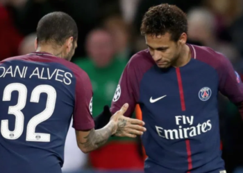 Invitaron a Neymar a dejar actitudes infantiles