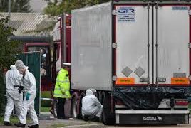 Suman 3 detenidos por los cuerpos hallados en Reino Unido