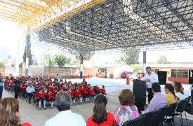 Nava Palacios supervisa techado de primaria en comunidad de Peñasco