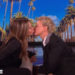 Ellen DeGeneres y Jennifer Aniston se besan en la boca