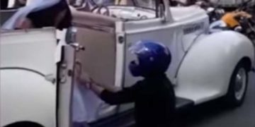 #VIDEO Su ex iba rumbo a su boda y él detiene el auto para pedirle que no se case