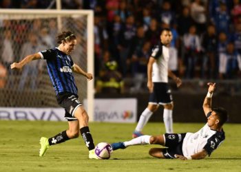 Los Gallos de Querétaro vencen a Rayados de Monterrey