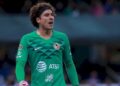 Consideran leyenda de la Liga de Francia a Guillermo Ochoa