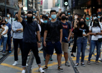 Prohíben marchar con máscaras en Hong Kong