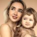 Una influencer visibilizó la extraña enfermedad que padece su hijo en la piel