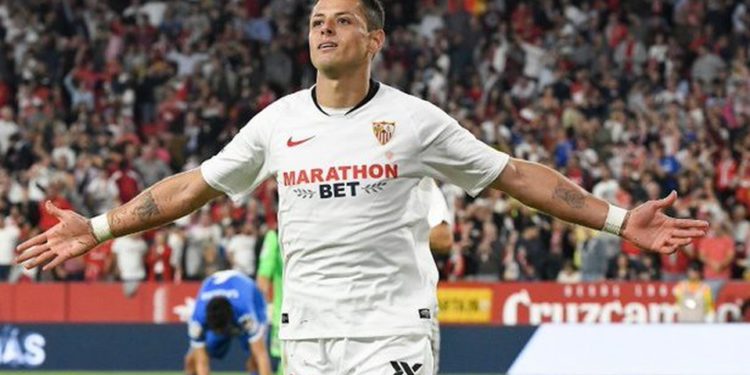‘Chicharito’ anota su primer gol en LaLiga con el Sevilla