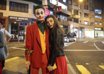 ¡En varios países se disfrazan de Joker para protestar!
