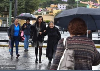Prevén lluvias con intervalos de chubascos en México