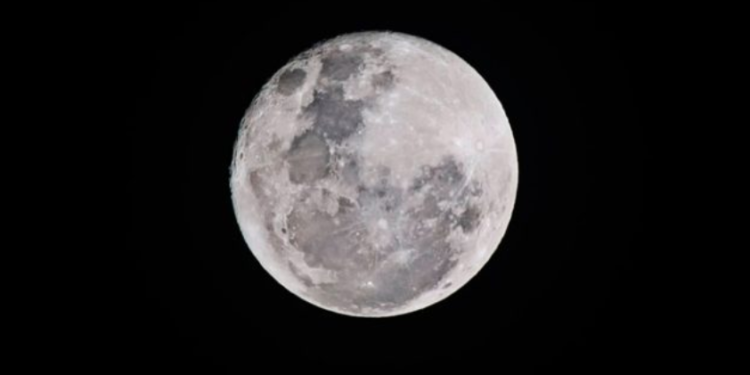 En 2022 la NASA enviará robot para buscar agua en la Luna