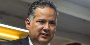 Bloquean las cuentas a Medina Mora; se pidió después de la renuncia