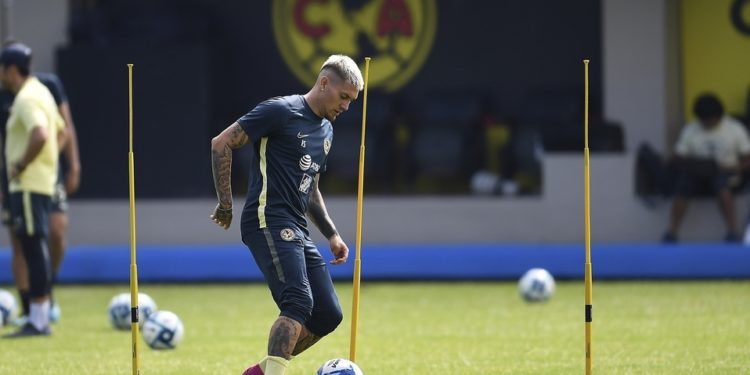 Nicolás Castillo regresa a las canchas