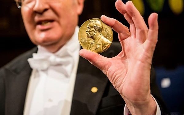 Dos Nobel de Literatura serán entregados como hace casi 60 años
