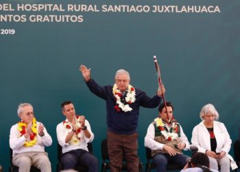 AMLO critica a funcionarios que tenían sueldo altos