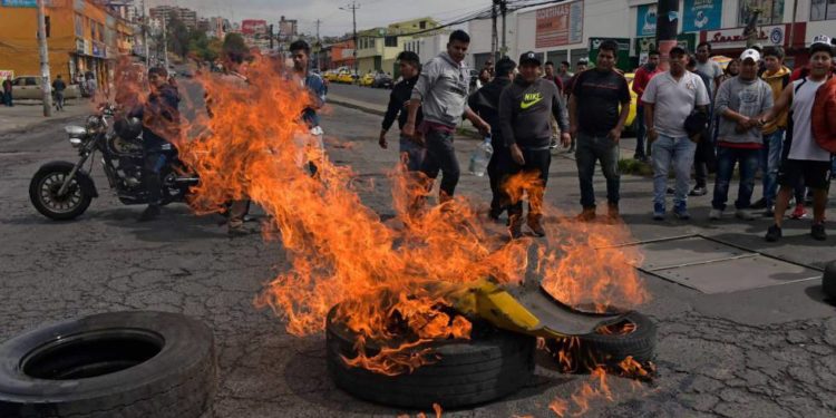 Estado de excepción es decretado en Ecuador ante las protestas por eliminación de subsidio a la gasolina