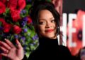 Colección de ropa contra el cáncer de mamá por Rihanna