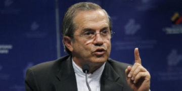 Lo típico de una dictadura es Lenín Moreno: excanciller de Ecuador en México