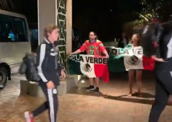 Futbolistas mexicanos  desprecian a 2 fans y se vuelve viral