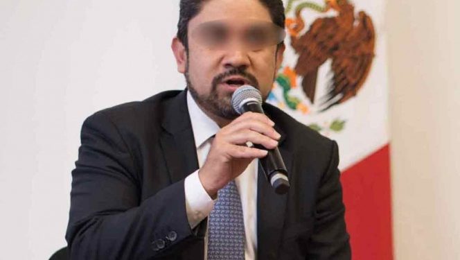 Interpol emite ficha roja para localizar a exsecretario de Obras y Servicios