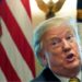 Trump pide al denunciante ucraniano que se presente