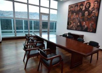 Exhiben lujoso departamento de Evo Morales