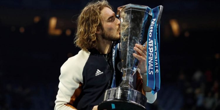 Tsitsipas se convierte en el campeón más joven del Masters de la ATP