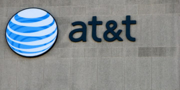 Profeco alerta a clientes de AT&T cargos indebidos