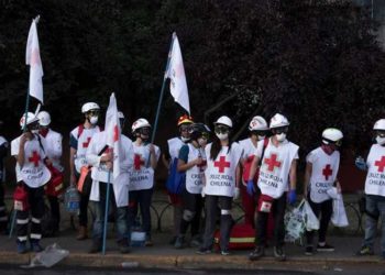 Cruz Roja chilena, sin material para atender heridos en protestas