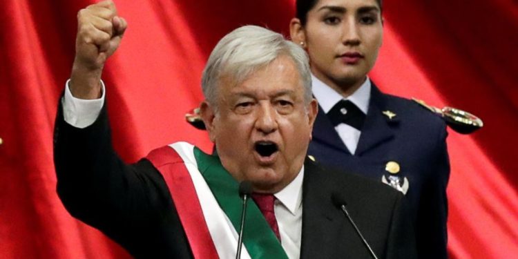 Primer año de AMLO con mejor aprobación que la de Peña, Calderón y Fox