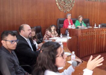 Buscan regular uso de cigarros electrónicos
