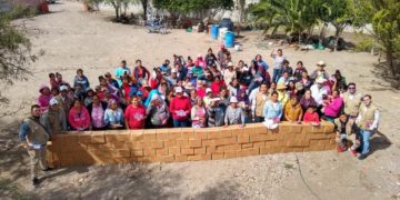 DIF entrega apoyos alimentarios en colonias de la capital y zona conurbada