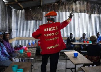 El ‘rey de los condones de África’ y su incansable lucha contra el VIH