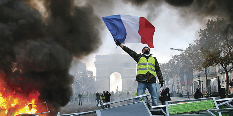 Disturbios en París en aniversario de los ‘chalecos amarillos