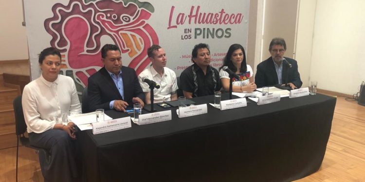 Se da a conocer programa La Huasteca en Los Pinos