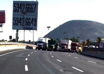 Transportistas bloquean la Méxio – Pachuca